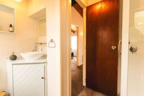 Photo of property in 68 Muir Avenue, Mangere Bridge, Auckland, 2022