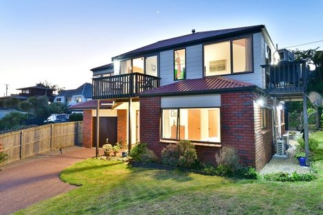 Photo of property in 56a Swann Beach Road, Stanmore Bay, Whangaparaoa, 0932