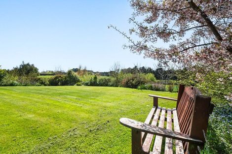 Photo of property in 472 Lees Road, Feilding, 4775