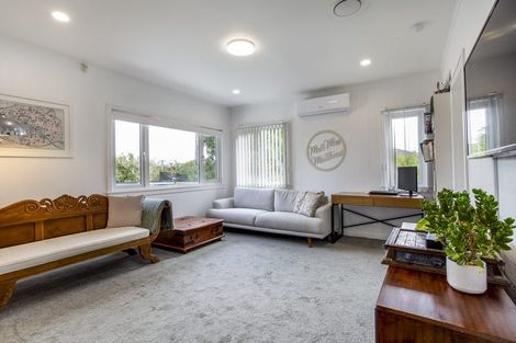Photo of property in 43 Rogan Street, Mount Roskill, Auckland, 1041