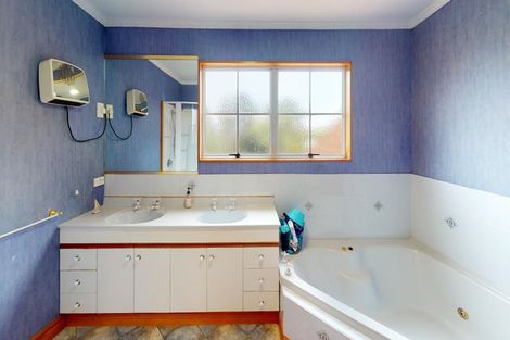 Photo of property in 153/155 High Street, Bulls, 4818