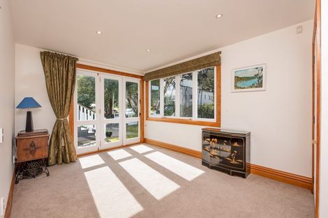 Photo of property in 5-7 Mahoe Street, Eastbourne, Lower Hutt, 5013
