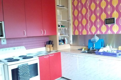 Photo of property in 2 Hobson Place, Takaro, Palmerston North, 4412