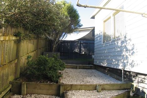 Photo of property in 15a Sycamore Drive, Sunnynook, Auckland, 0620