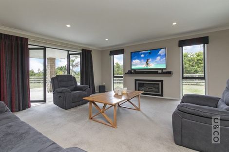 Photo of property in 73c Oraha Road, Kumeu, 0892