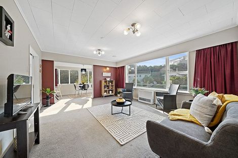 Photo of property in 2 Annan Grove, Papakowhai, Porirua, 5024