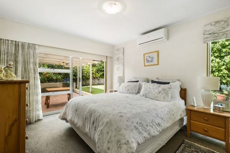 Photo of property in 66 Holland Road, Hillcrest, Auckland, 0627