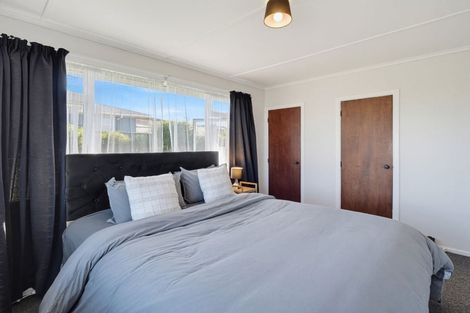 Photo of property in 24 Lee Street, Castlecliff, Whanganui, 4501