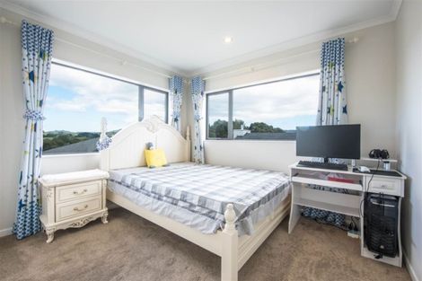 Photo of property in 116 San Valentino Drive, Henderson, Auckland, 0612