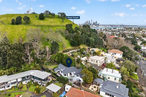 Photo of property in 12a Albert Road, Devonport, Auckland, 0624