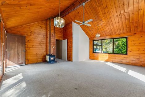 Photo of property in 200 Awa Road, Kumeu, 0891