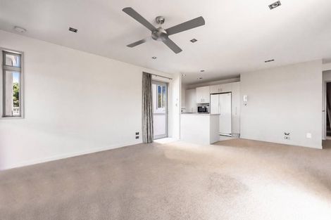 Photo of property in 26a Vipond Road, Stanmore Bay, Whangaparaoa, 0932