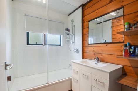 Photo of property in 2 Bay Grove, Pukehangi, Rotorua, 3015