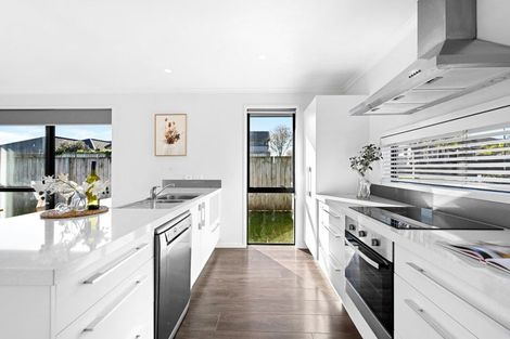 Photo of property in 11 Keston Crescent, Flagstaff, Hamilton, 3210