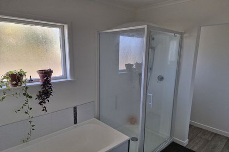 Photo of property in 18 Berkley Avenue, Hillcrest, Hamilton, 3216