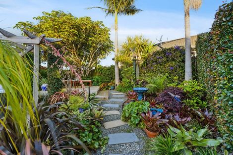 Photo of property in 136 Kilkenny Drive, East Tamaki Heights, Auckland, 2016