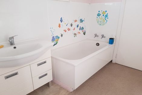 Photo of property in 37 Aylmer Street, Ross, 7812