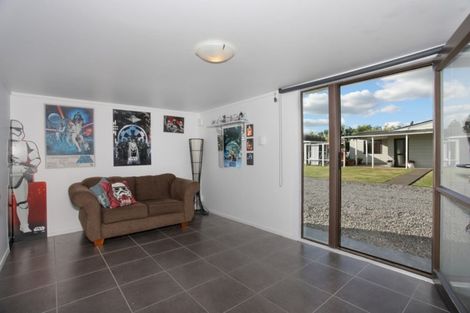 Photo of property in 146 Parewanui Road, Bulls, 4894