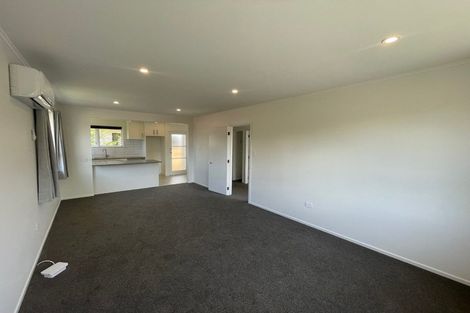 Photo of property in 35 Tarata Crescent, Mangere Bridge, Auckland, 2022