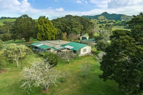 Photo of property in 238 Tauraroa Road, Maungakaramea, Whangarei, 0178