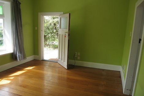 Photo of property in 20 Oxford Street, Hokowhitu, Palmerston North, 4410