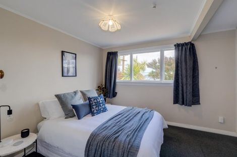 Photo of property in 113 Bowhill Road, New Brighton, Christchurch, 8083