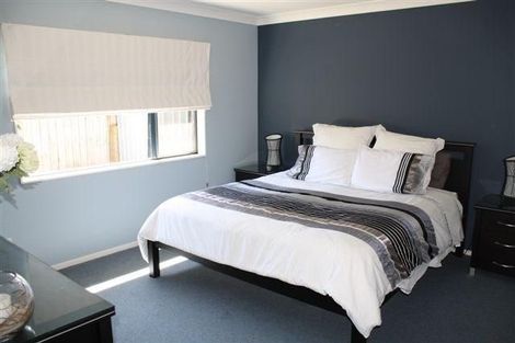 Photo of property in 21 Greig Place, Pukekohe, 2120