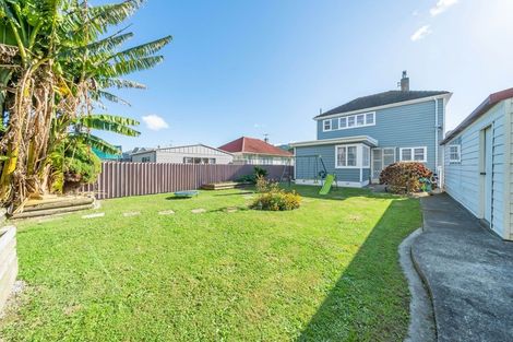 Photo of property in 68 Churton Crescent, Taita, Lower Hutt, 5011
