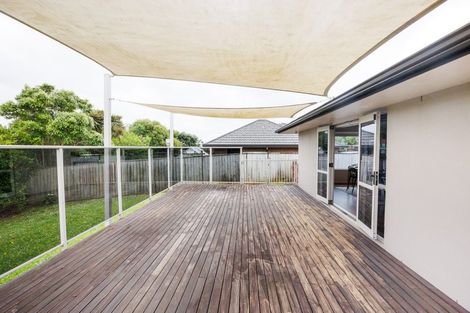 Photo of property in 27 Johnstone Drive, Fitzherbert, Palmerston North, 4410