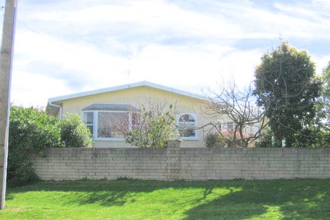 Photo of property in 15 Clyde Street, Mount Maunganui, 3116