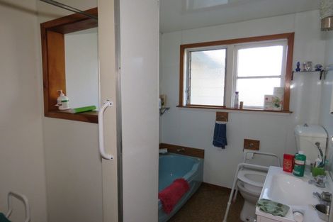 Photo of property in 253 Palmerston Street, Westport, 7825