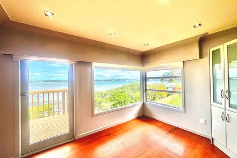 Photo of property in 73 Sylvan Avenue, Northcote, Auckland, 0627