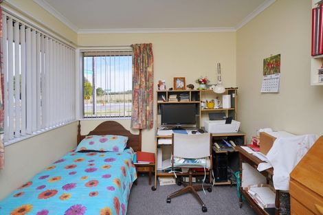 Photo of property in 20 School Road, Woodend, 7610