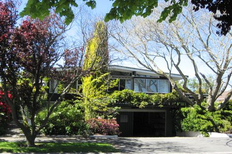 Photo of property in 18 Oakfield Street, Burnside, Christchurch, 8053