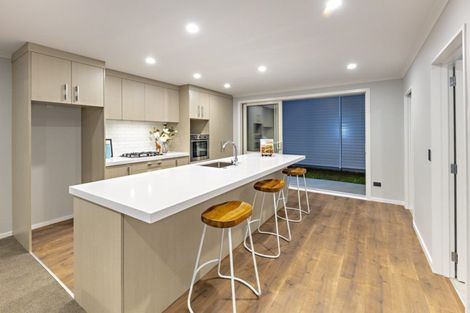 Photo of property in 32 Kauri Heart Avenue, Takanini, 2112