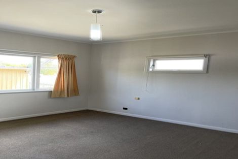 Photo of property in 1/46 Fruitvale Road, New Lynn, Auckland, 0600