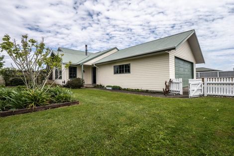 Photo of property in 27 Raratuna Street, Turua, 3574