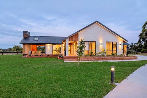 Photo of property in 2 Puriri Park Lane, Waipapa, 0230