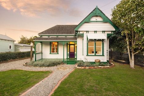 Photo of property in 128 Victoria Street, Cambridge, 3434