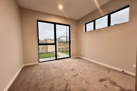 Photo of property in 16 Kiokio Place, Swanson, 0614