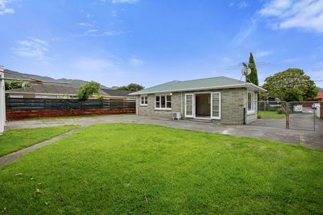 Photo of property in 25 Rimu Street, Waikanae, 5036