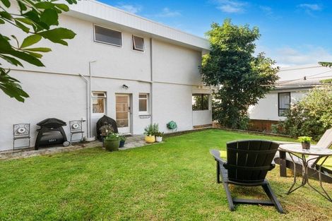 Photo of property in 30c Eleventh Avenue, Tauranga, 3110