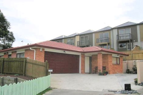 Photo of property in 13 Shah Place, Glen Eden, Auckland, 0602