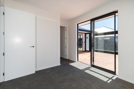 Photo of property in 16 Roys Street, Marshland, Christchurch, 8083