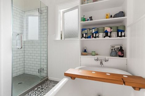 Photo of property in 3 Cologne Street, Martinborough, 5711