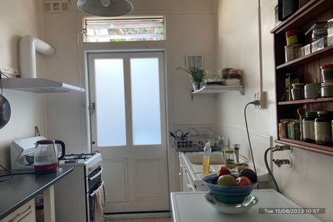 Photo of property in 2/28 Grant Road, Thorndon, Wellington, 6011