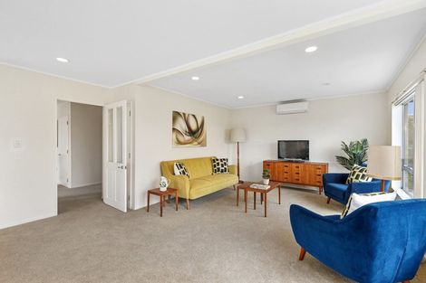 Photo of property in 2/21 Watea Road, Torbay, Auckland, 0630