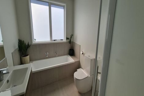 Photo of property in 4 Whau Lane, Papamoa, 3118