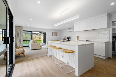 Photo of property in 2 Keri Rua Road, Leamington, 3495