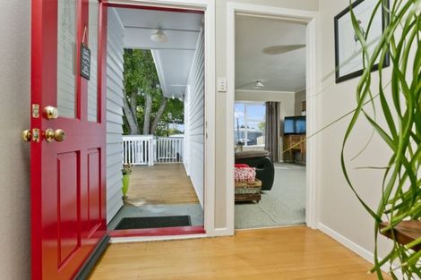 Photo of property in 6 Japonica Drive, Beach Haven, Auckland, 0626
